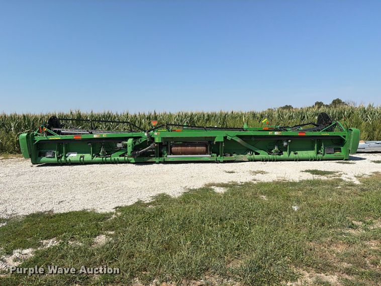 image for item YA4766 2014 John Deere 635FD HydraFlex flex draper head