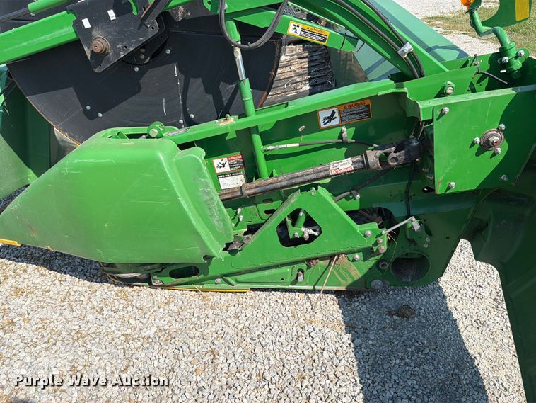 image for item YA4766 2014 John Deere 635FD HydraFlex flex draper head