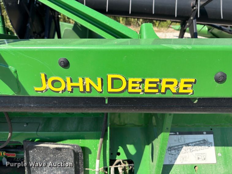 image for item YA4766 2014 John Deere 635FD HydraFlex flex draper head