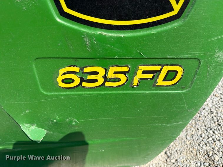 image for item YA4766 2014 John Deere 635FD HydraFlex flex draper head