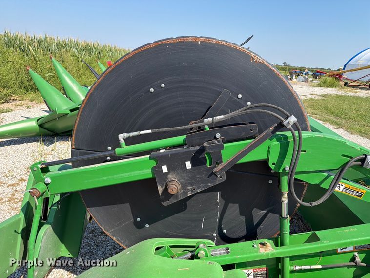 image for item YA4766 2014 John Deere 635FD HydraFlex flex draper head