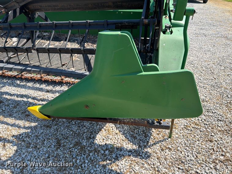 image for item YA4766 2014 John Deere 635FD HydraFlex flex draper head