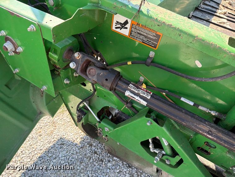 image for item YA4766 2014 John Deere 635FD HydraFlex flex draper head