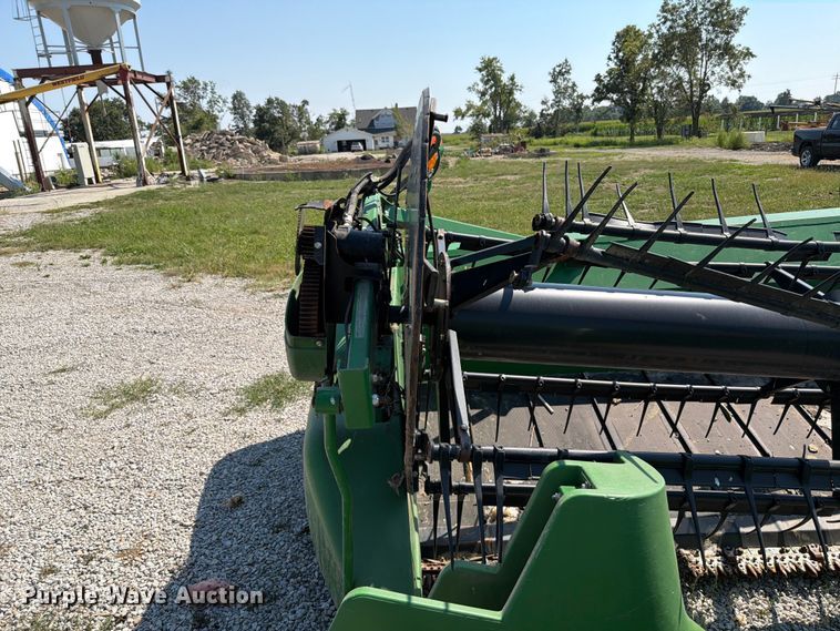 image for item YA4766 2014 John Deere 635FD HydraFlex flex draper head