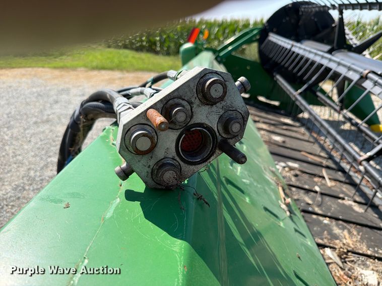 image for item YA4766 2014 John Deere 635FD HydraFlex flex draper head