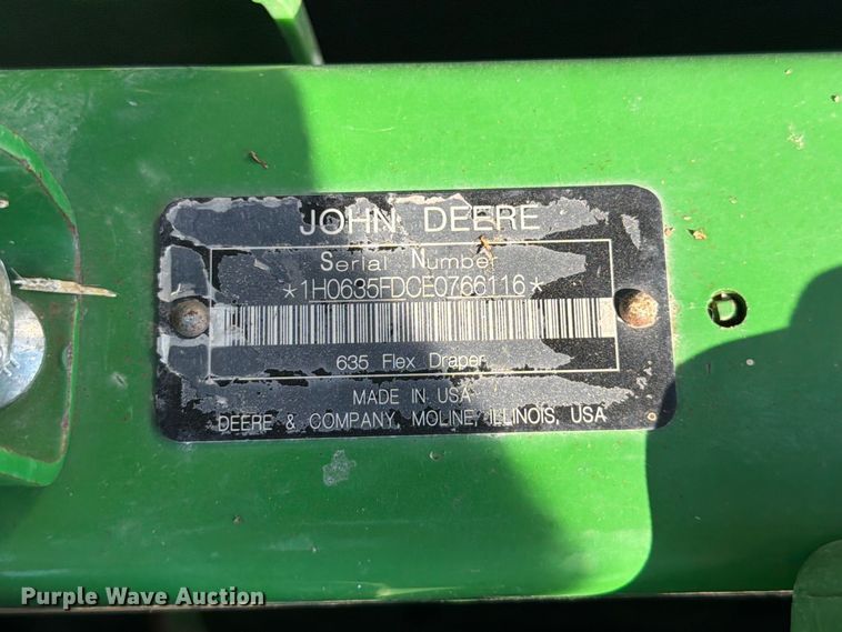image for item YA4766 2014 John Deere 635FD HydraFlex flex draper head