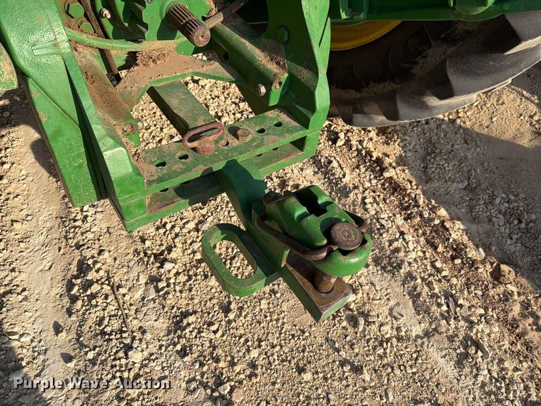 image for item YA4834 2013 John Deere 8285R MFWD tractor