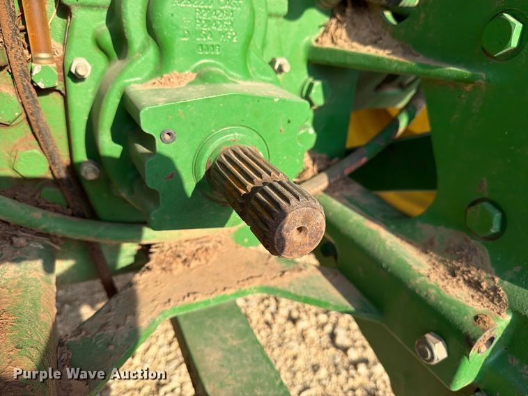 image for item YA4834 2013 John Deere 8285R MFWD tractor