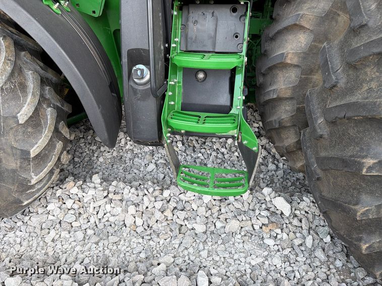 image for item YA4894 2016 John Deere 7230R MFWD tractor