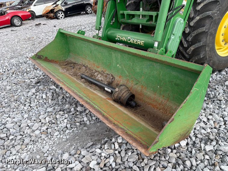 image for item YA4894 2016 John Deere 7230R MFWD tractor