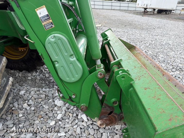 image for item YA4894 2016 John Deere 7230R MFWD tractor