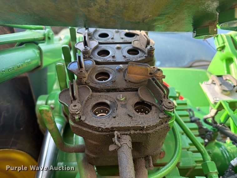 image for item YA4894 2016 John Deere 7230R MFWD tractor