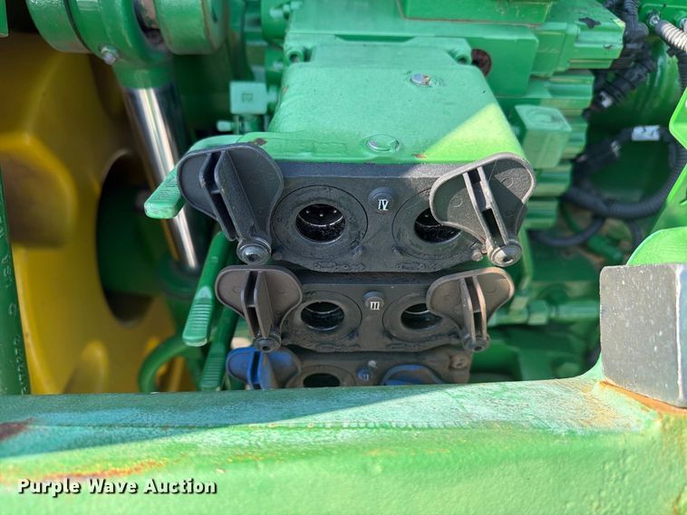 image for item YA4894 2016 John Deere 7230R MFWD tractor