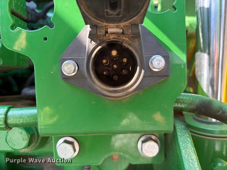 image for item YA4894 2016 John Deere 7230R MFWD tractor