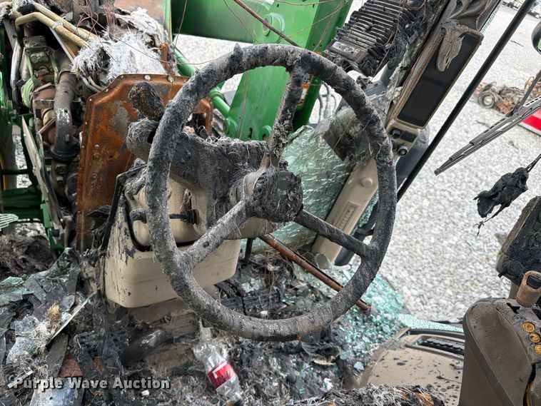 image for item YA4894 2016 John Deere 7230R MFWD tractor