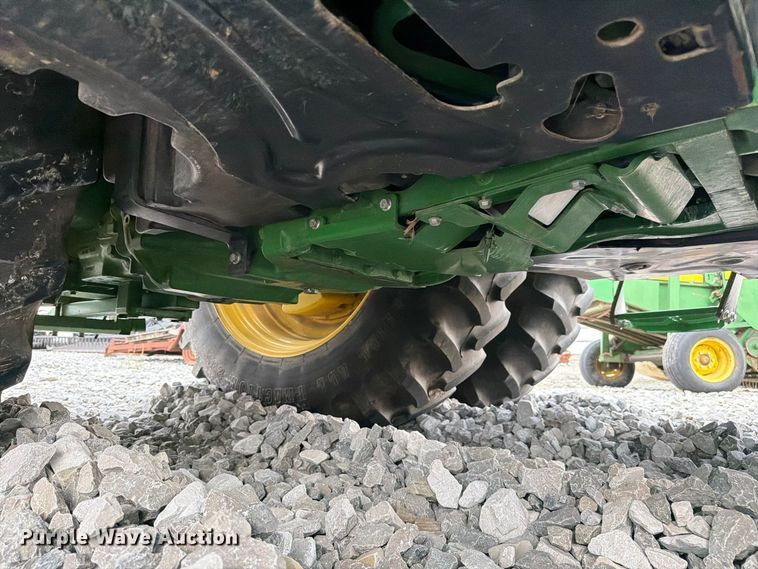 image for item YA4894 2016 John Deere 7230R MFWD tractor