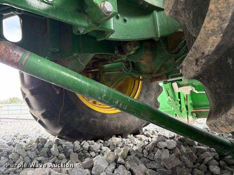 image for item YA4894 2016 John Deere 7230R MFWD tractor