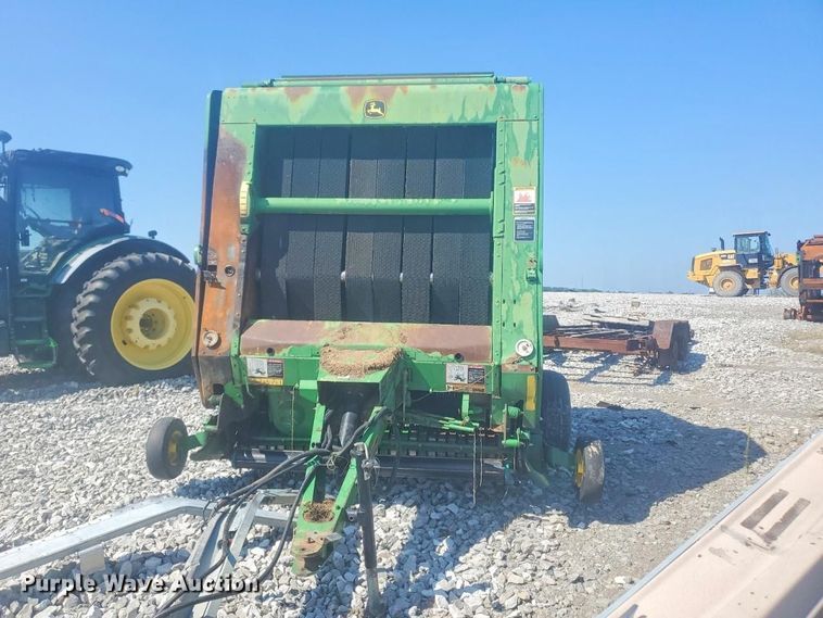 image for item YA4900 2007 John Deere 568 MegaWide Plus round baler