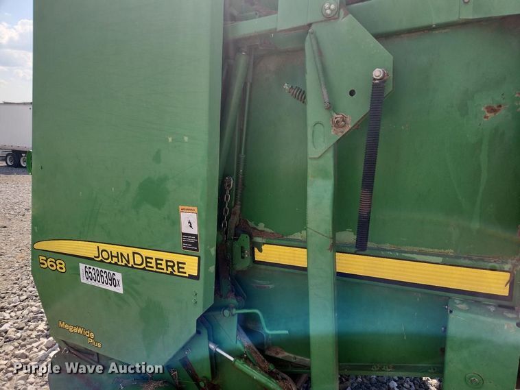 image for item YA4900 2007 John Deere 568 MegaWide Plus round baler