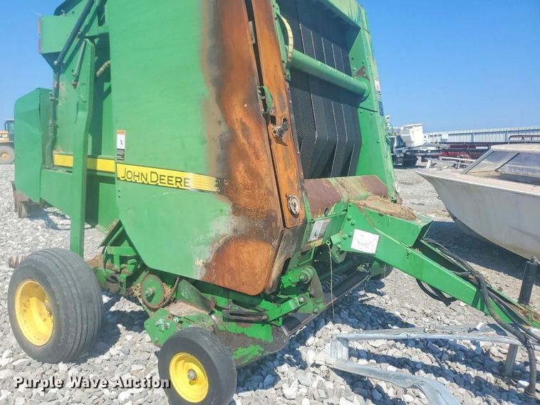 image for item YA4900 2007 John Deere 568 MegaWide Plus round baler