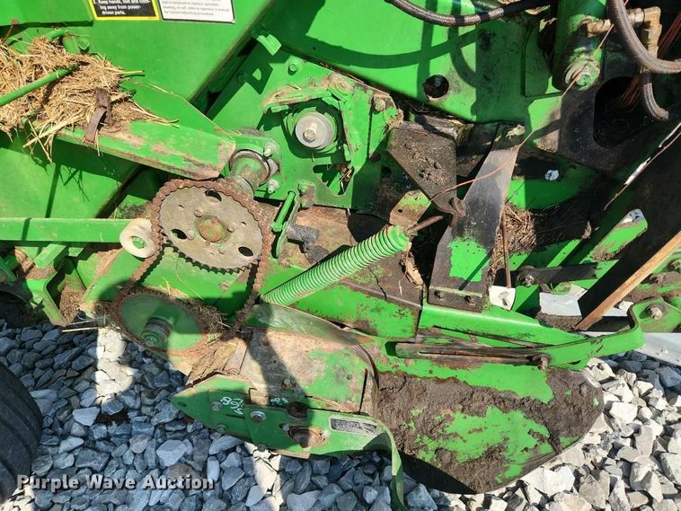 image for item YA4900 2007 John Deere 568 MegaWide Plus round baler