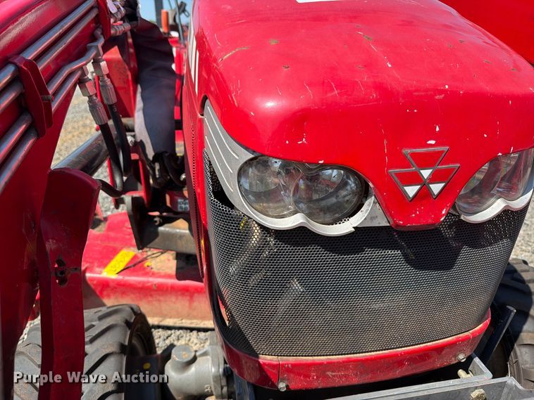 image for item YA4951 2012 Massey Ferguson GC2400 MFWD tractor