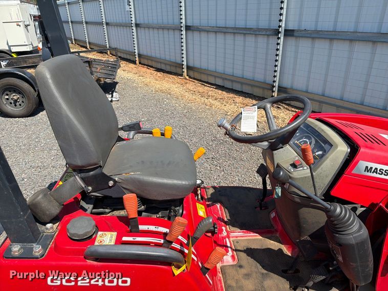 image for item YA4951 2012 Massey Ferguson GC2400 MFWD tractor