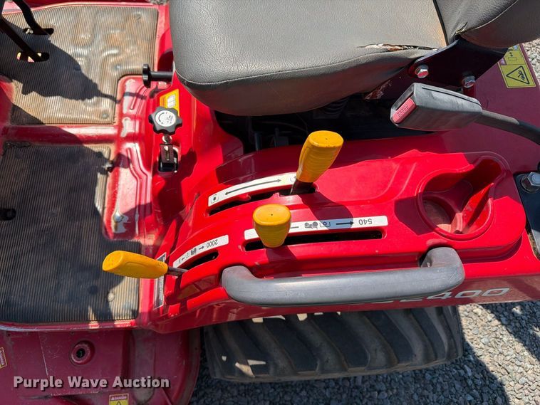 image for item YA4951 2012 Massey Ferguson GC2400 MFWD tractor
