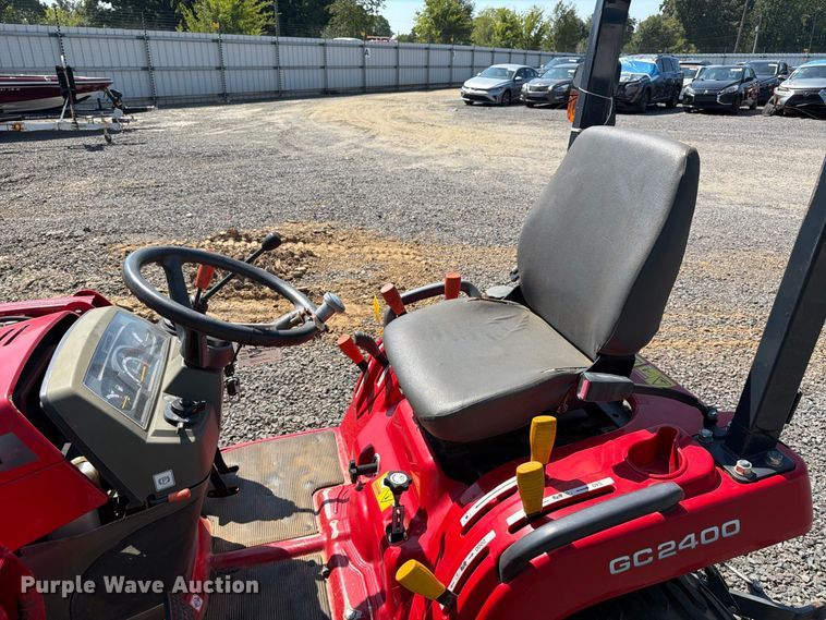 image for item YA4951 2012 Massey Ferguson GC2400 MFWD tractor