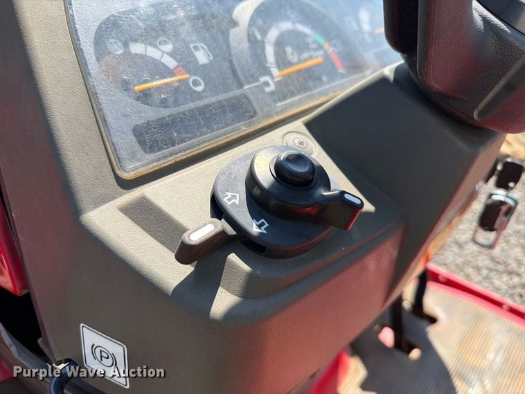 image for item YA4951 2012 Massey Ferguson GC2400 MFWD tractor