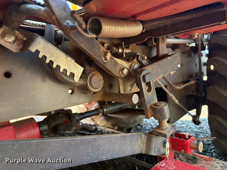 image for item YA4951 2012 Massey Ferguson GC2400 MFWD tractor