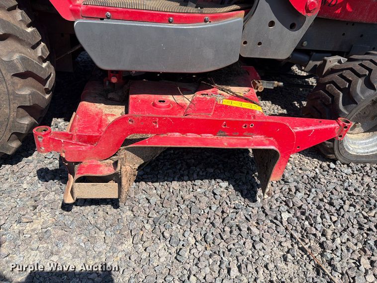 image for item YA4951 2012 Massey Ferguson GC2400 MFWD tractor