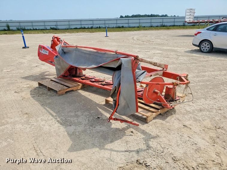 image for item YA4952 Kuhn GMD310HD disc mower