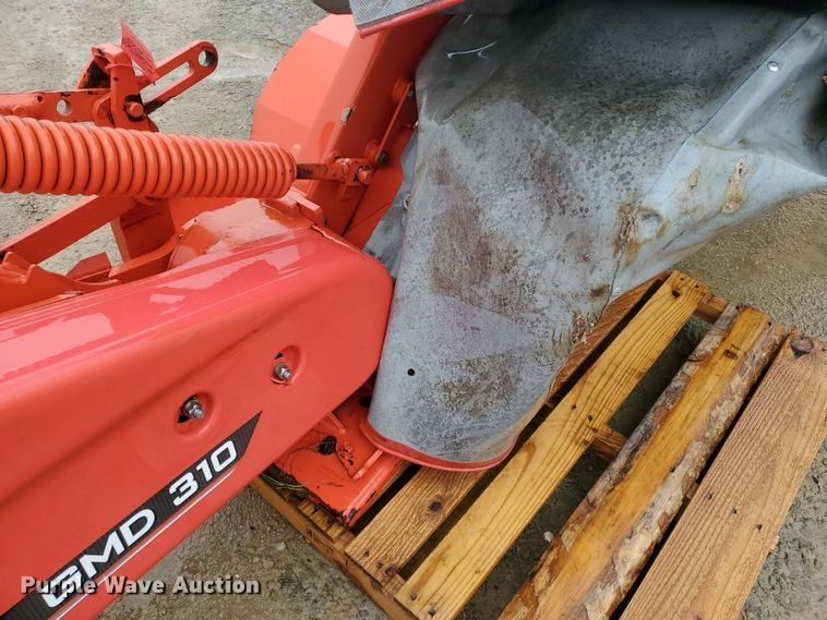image for item YA4952 Kuhn GMD310HD disc mower