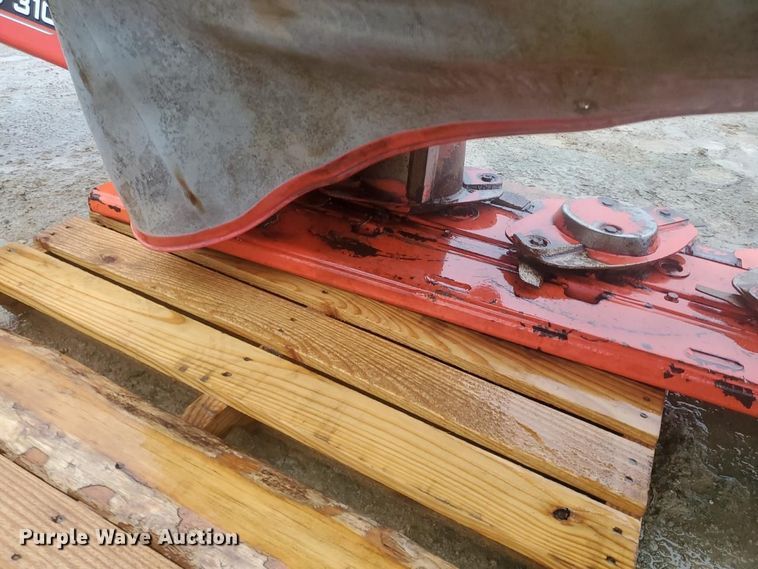 image for item YA4952 Kuhn GMD310HD disc mower