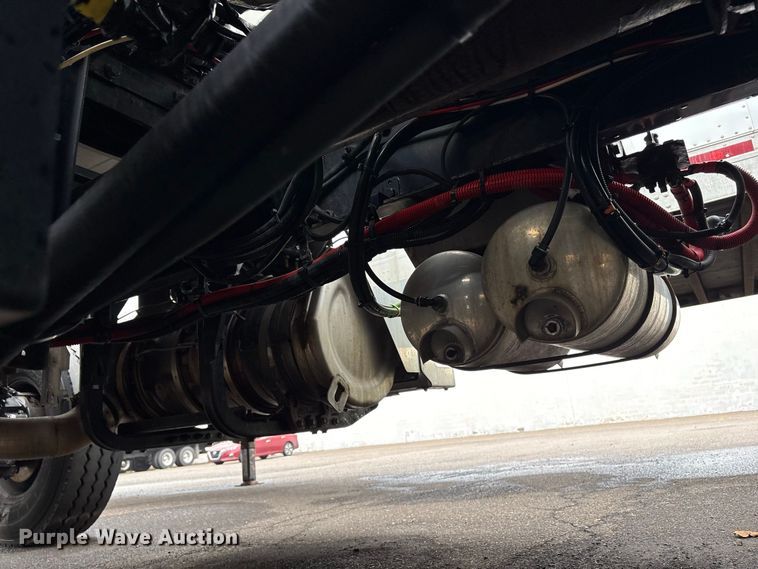 image for item DT2919 2020 Peterbilt 367 tank truck