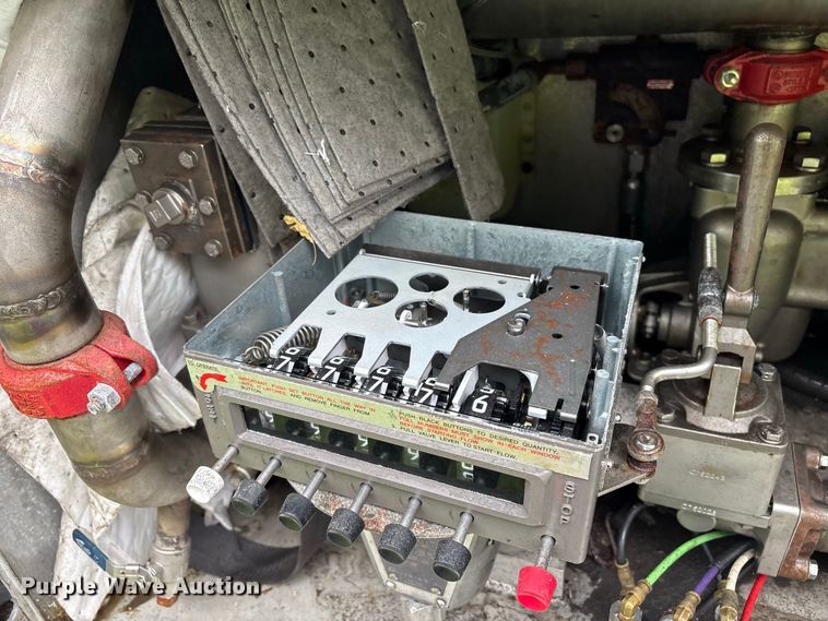 image for item DT2919 2020 Peterbilt 367 tank truck