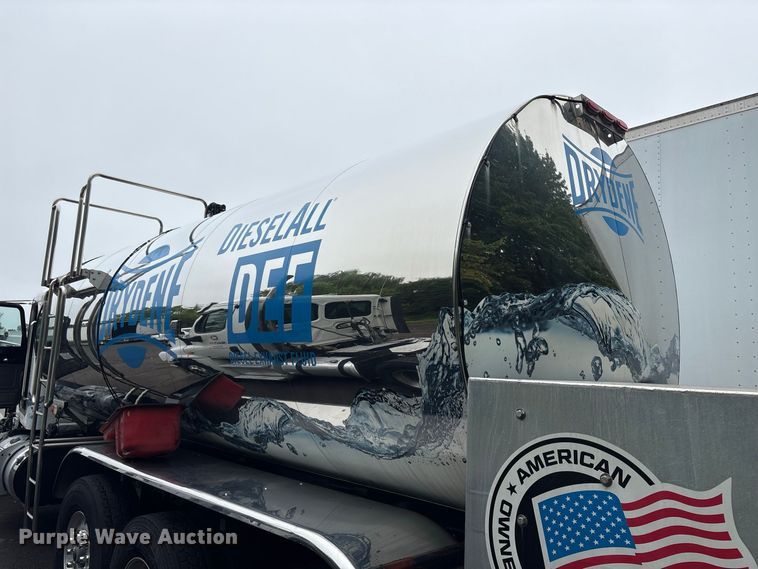 image for item DT2919 2020 Peterbilt 367 tank truck