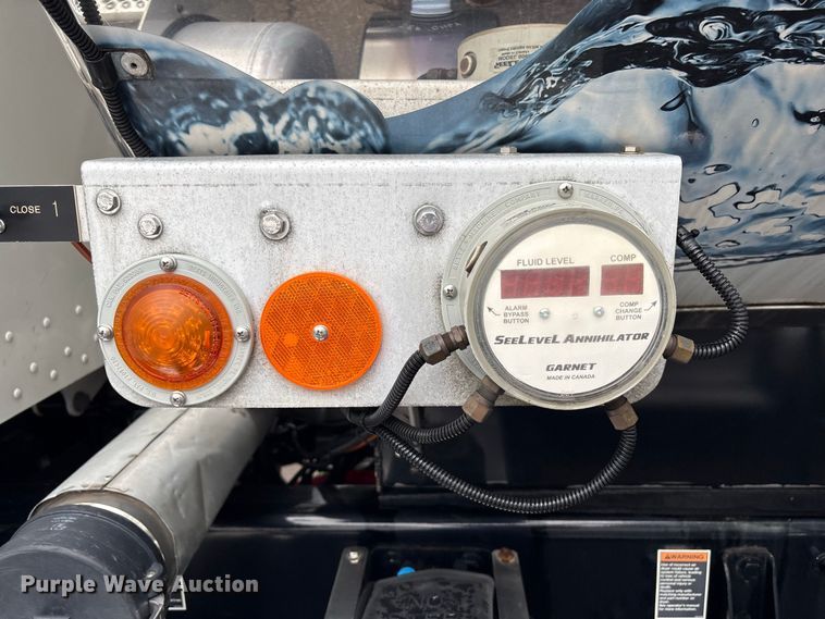 image for item DT2919 2020 Peterbilt 367 tank truck
