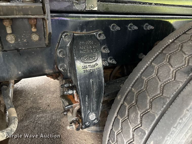image for item DT2919 2020 Peterbilt 367 tank truck