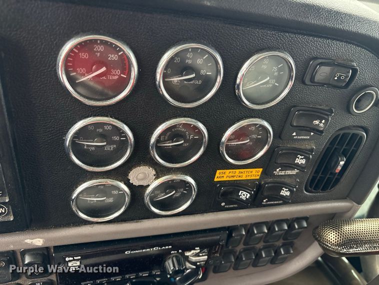 image for item DT2919 2020 Peterbilt 367 tank truck