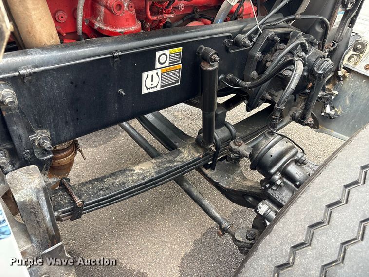image for item DT2919 2020 Peterbilt 367 tank truck