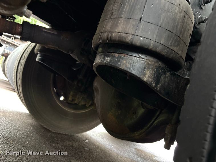 image for item DT2919 2020 Peterbilt 367 tank truck