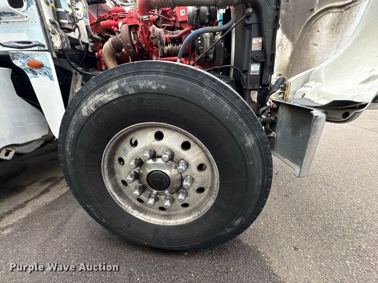 image for item DT2919 2020 Peterbilt 367 tank truck