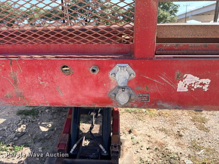 image for item DU1539 1998 J.D.H. Trussmaster tilt-deck truss trailer
