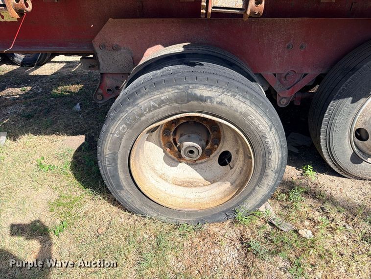 image for item DU1539 1998 J.D.H. Trussmaster tilt-deck truss trailer