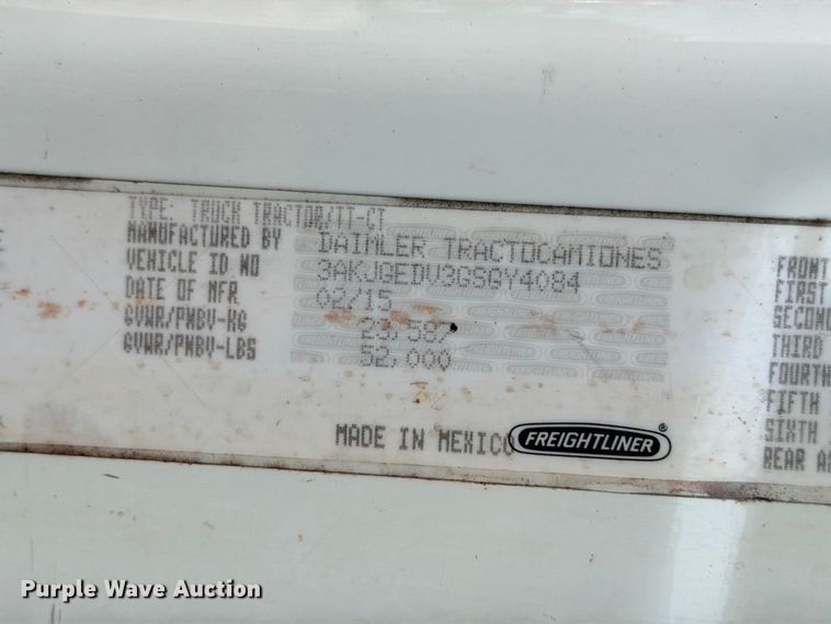 image for item DU1551 2016 Freightliner Cascadia semi truck