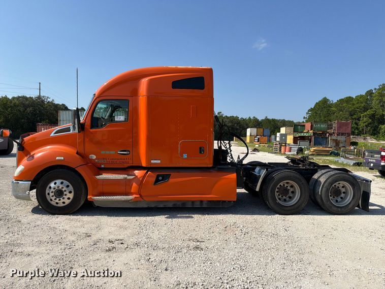 image for item DV7303 2018 Kenworth T680 semi truck