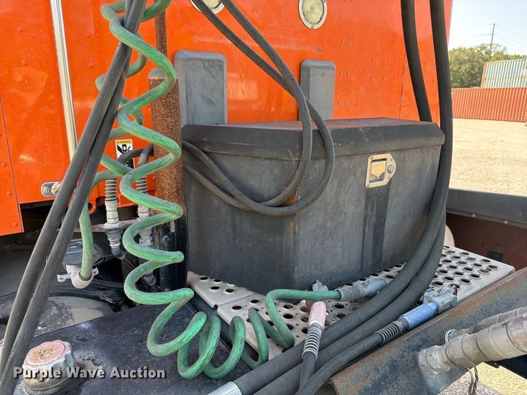 image for item DV7303 2018 Kenworth T680 semi truck