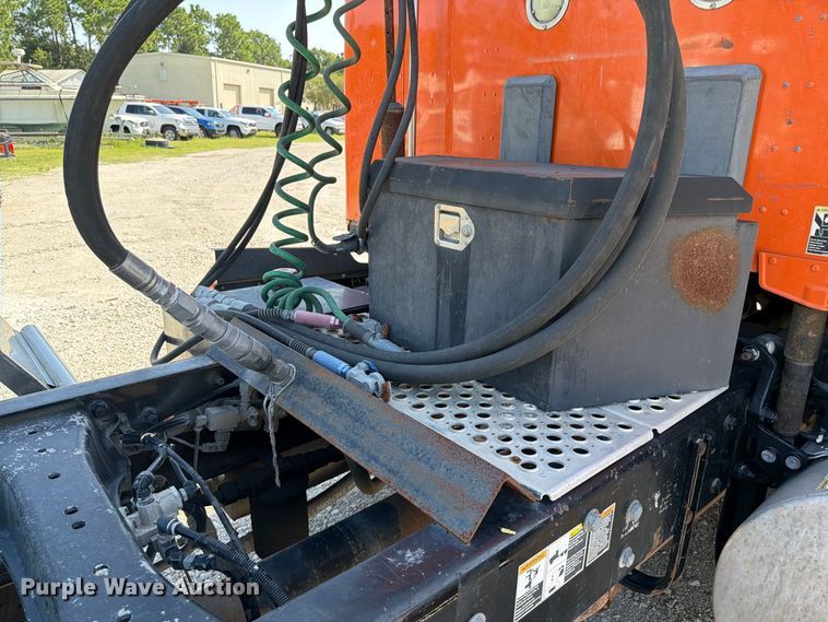 image for item DV7303 2018 Kenworth T680 semi truck